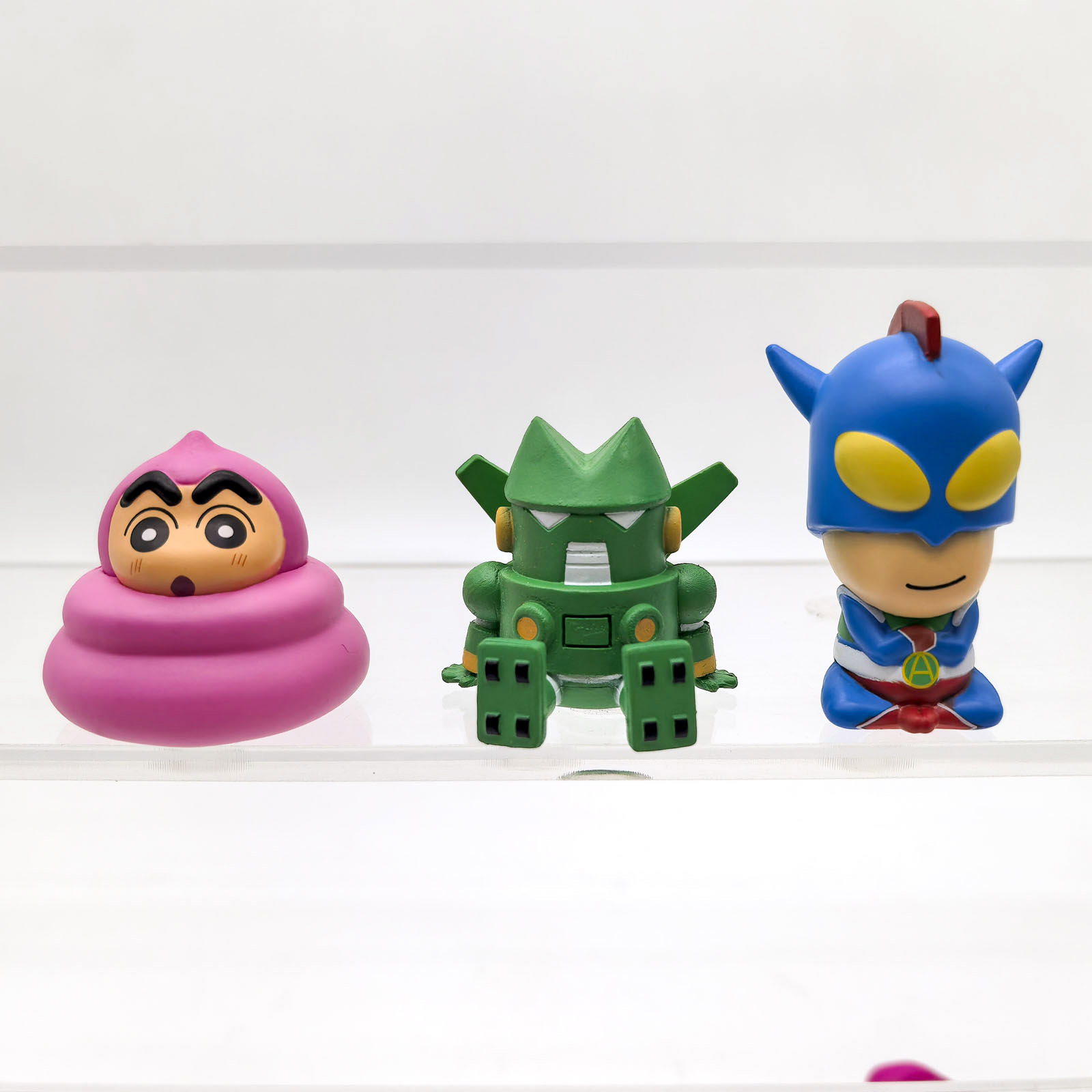 Shinnosuke Nohara Family Figur - مراجعة Capsule Toy Gashapon وسعره
