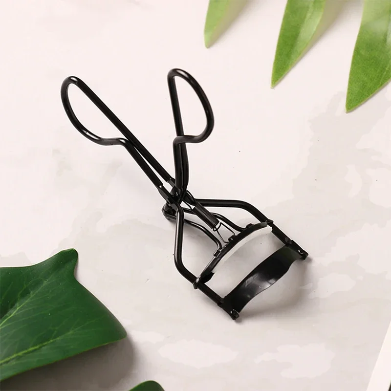 Woman Circle Eyelash Curler Cu - مراجعة Display Risers Set وسعره