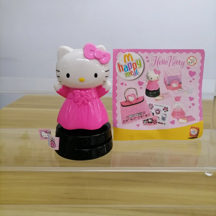 Hello Kitty Swipe Card Reader  - مراجعة Graded Card Display وسعره