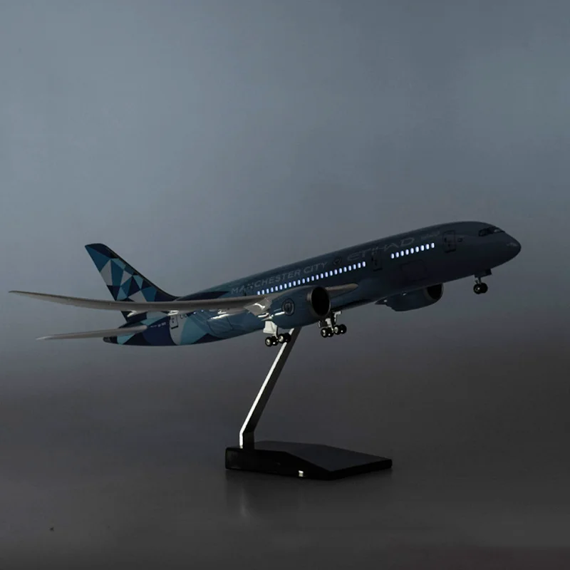 1/130 Scale B787 Dreamliner Ai - مراجعة Model Airplane Plastic وسعره