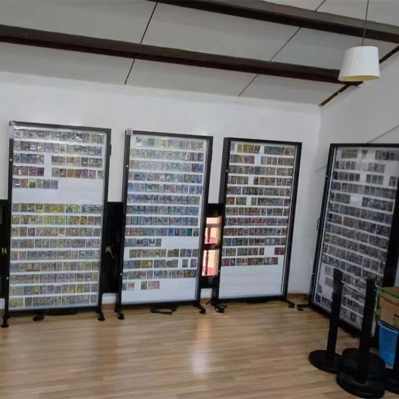 custom.Custom  Graded Playing  - مراجعة Graded Card Display وسعره